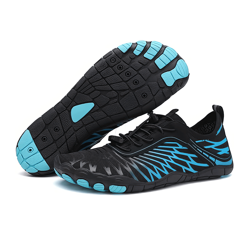 Ströva shoes in black and blue